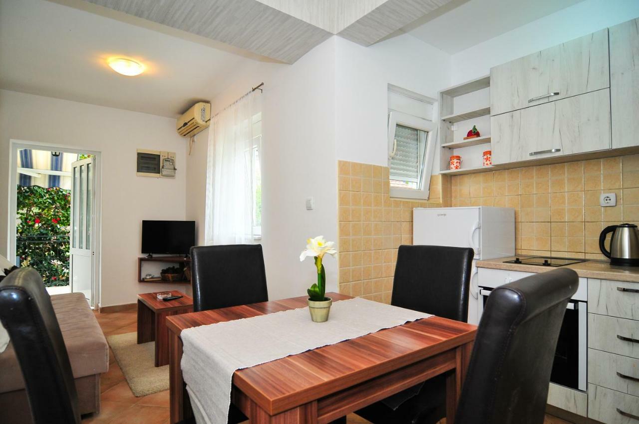 Apartments Pean Tivat Exterior foto