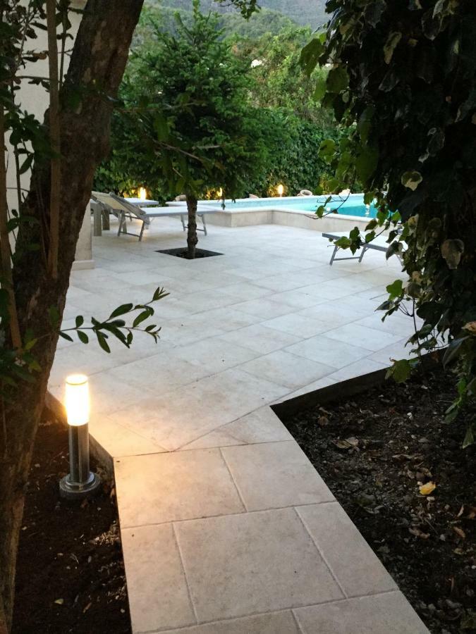 Apartments Pean Tivat Exterior foto